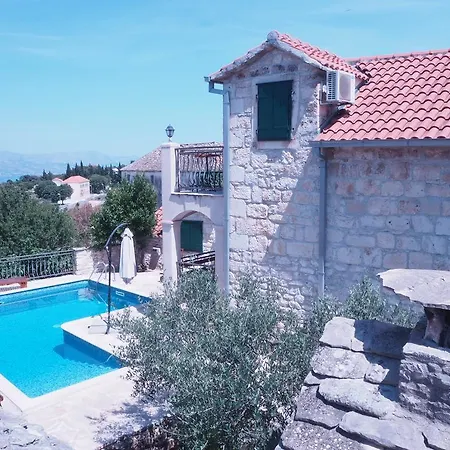 Villa Villa Skrip