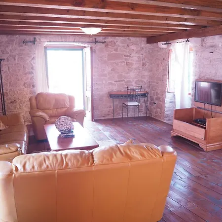 Villa Villa Skrip Škrip