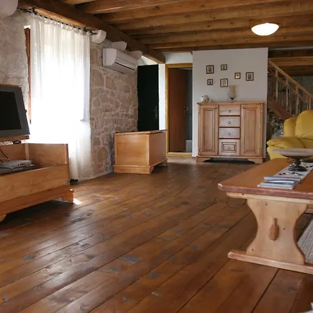 Villa Villa Skrip *