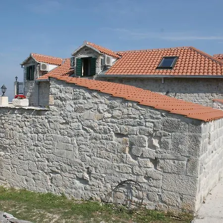 Villa Villa Skrip Škrip